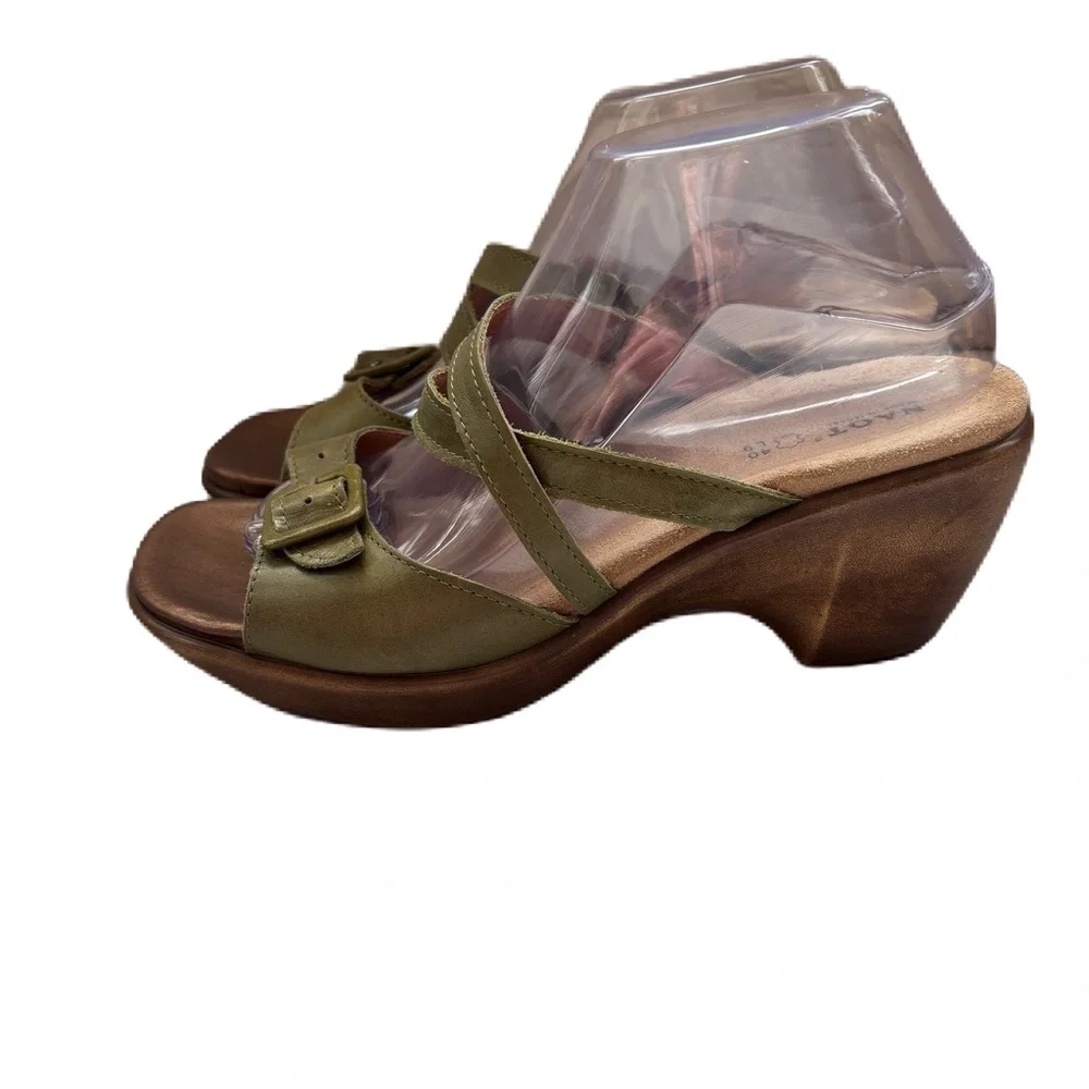 Naot Leather Clog Sandals Size EU 40 US 9 Olive Green Comfort Wedge Buckle Shoes